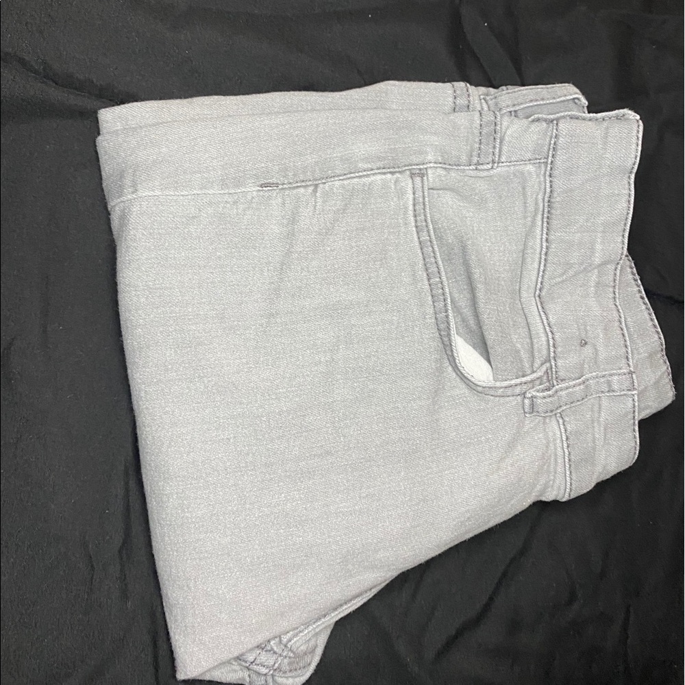 - Skinny jeans unisex